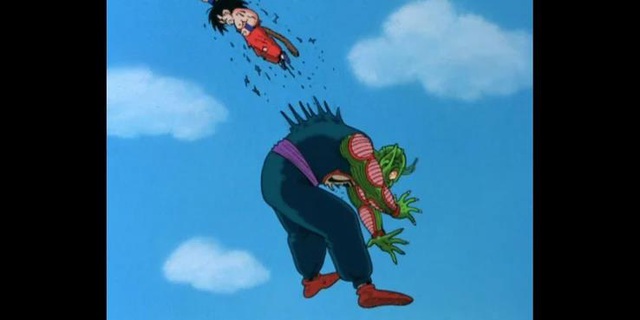 Dragon Ball: Điểm lại 10 cú đấm mạnh nhất từng được thực hiện bởi Goku (P.1) - Ảnh 3.