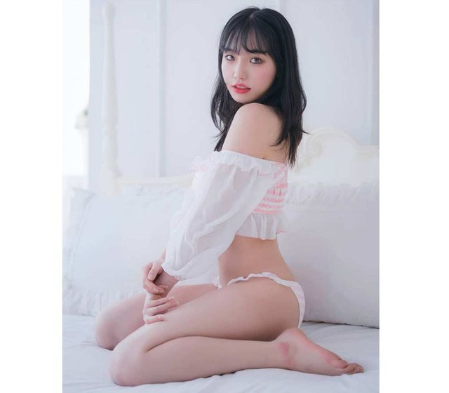 Nhan sắc hot girl vòng một khủng gây xôn xao cộng đồng mạng khi livestream tắm tập thể - Ảnh 9.