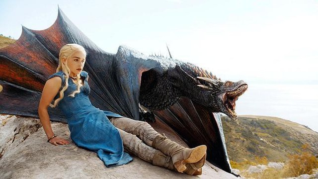 Game of Thrones: 9 chi tiết ẩn dụ qua trang phục của Mẹ Rồng mà bạn không để ý - Ảnh 4.