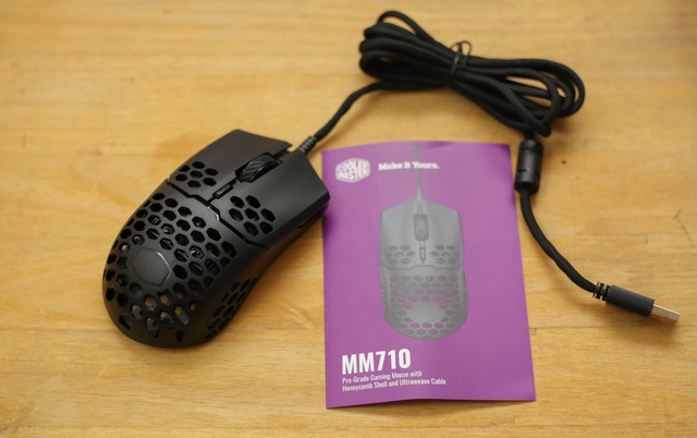 Trên tay chuột gaming nhẹ nhất thế giới CoolerMaster MM710: Cầm như không cầm, tuyệt phẩm cho những ai ra mồ hôi tay - Ảnh 3.