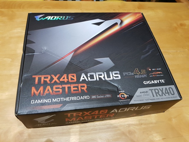 TRX40 Aorus Master: Bo mạch chủ dòng hi-end cực khủng của đội đỏ đổ bộ thị trường máy tính dịp cuối năm - Ảnh 1.