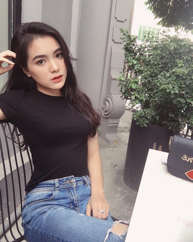 Những hot girl lai Việt chẳng những xinh đẹp mà còn gợi cảm hết phần thiên hạ - Ảnh 8.