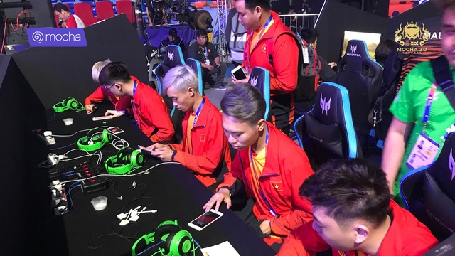 Liên Quân Mobile: Xếp nhì bảng, Việt Nam gặp Malaysia ở vòng playoff, vẫn sáng cửa vào chung kết - Ảnh 3.