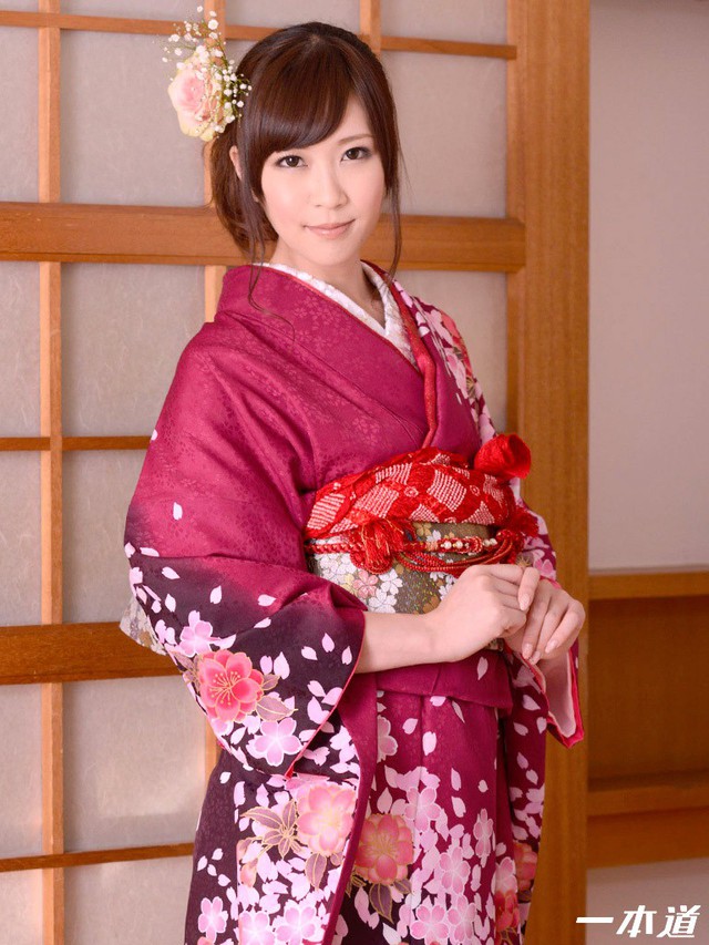 Mãn nhãn với loạt ảnh các nữ thần phim người lớn Nhật Bản trong trang phục truyền thống ngày cuối năm - Ảnh 13.