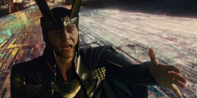 Thor: Làm thế nào mà Loki có thể sống sót sau khi ngã khỏi cầu Bìfrost ở cuối phim? - Ảnh 2.