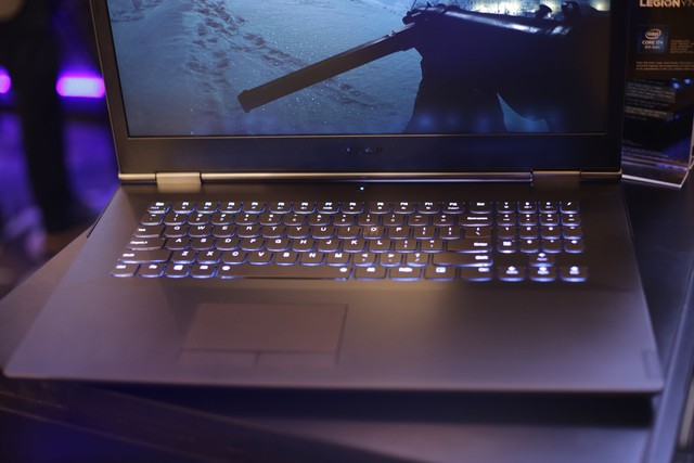 Cận cảnh laptop gaming siêu khủng Legion Y740 mới của Lenovo: Trang bị cả RTX 2080 chiến game bao mượt - Ảnh 15.