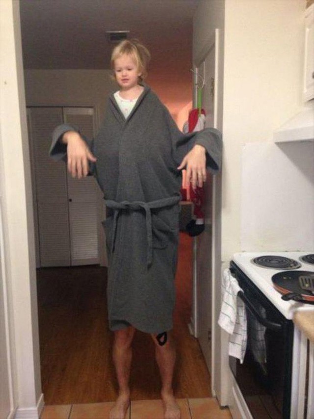 [Vui] Đây là cách các ông bố game thủ chăm con trong lúc vợ vắng nhà - Ảnh 13.