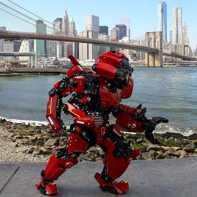 Mãn nhãn với bộ sưu tập robot Transformers được chế biến từ phế liệu cũ