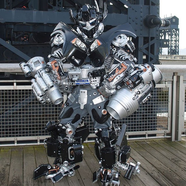 Mãn nhãn với bộ sưu tập robot Transformers được chế biến từ phế liệu cũ - Ảnh 21.