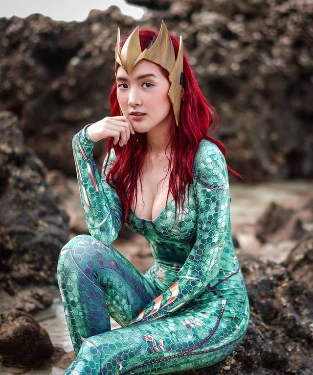 Ngẩn ngơ với bộ ảnh cosplay nàng công chúa Mera nóng bỏng trong Aquaman - Ảnh 1.