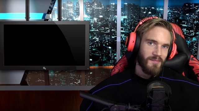 Điều gì đến cũng đã đến, Pewdiepie quỳ gối bất lực nhìn T-Series lên ngôi - Ảnh 1.