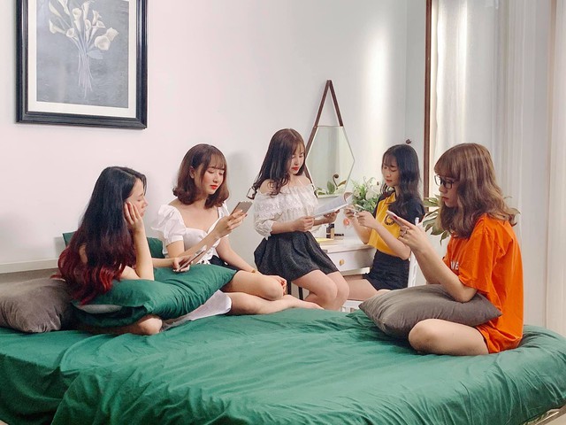 Bé Cơ - nữ streamer nhỏ nhắn nhưng lại gây cuốn hút với vẻ đẹp tựa thiên thần - Ảnh 1. Bé Cơ - nữ streamer nhỏ nhắn nhưng lại gây cuốn hút với vẻ đẹp tựa thiên thần - Ảnh 1.