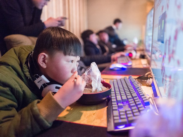 Làm căng, Tencent hạn chế trẻ trâu dưới 13 tuổi chơi PUBG - Ảnh 2.