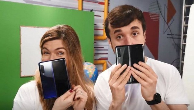 YouTuber công nghệ và người nổi tiếng phản ứng ra sao khi được trải nghiệm sớm Galaxy Fold - Ảnh 5.