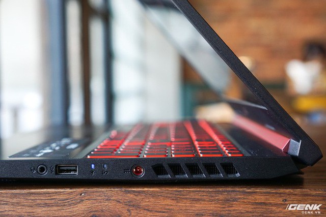 Cận cảnh laptop Acer Nitro 5 phiên bản 2019 tại Việt Nam: viền màn hình đã mỏng hơn, trang bị CPU Core i9 và NVIDIA GTX 16 Series - Ảnh 14.