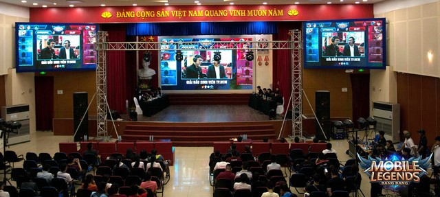 Mobile Legends Bang Bang VNG triển khai giải đấu thể thao điện tử ở trường đại học - Ảnh 1.