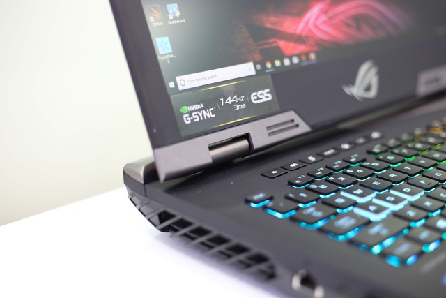 Asus ROG G703GX - Laptop gaming quái vật với CPU i9, RTX 2080 không những chơi game mượt mà còn giúp game thủ tăng cường sức khỏe - Ảnh 12.