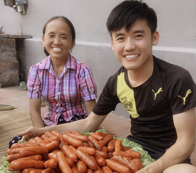 Hiện tượng mạng Bà Tân Vlog và giấc mơ của cộng đồng YouTuber Việt Nam - Ảnh 3.