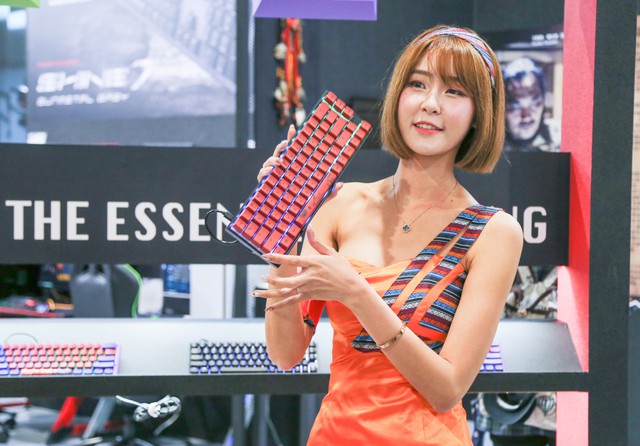 Một vòng các em gái xinh đẹp tại Computex 2019: Chỉ muốn ngắm mãi không về - Ảnh 24.