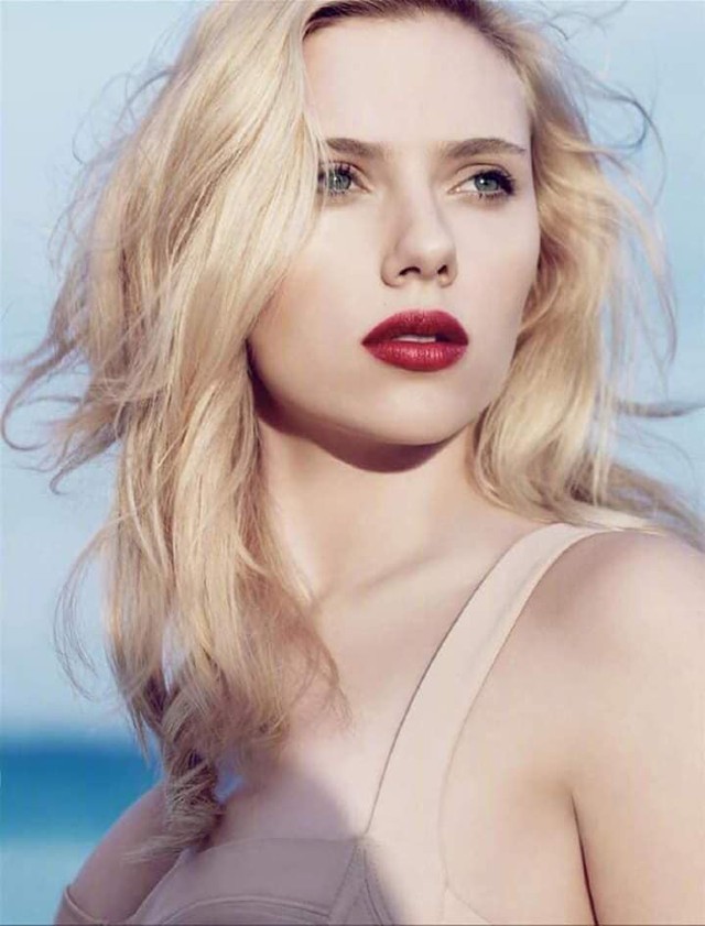 Scarlett Johansson's increasingly hot beauty journey from childhood until appearing in Avengers: Endgame - Photo 10.