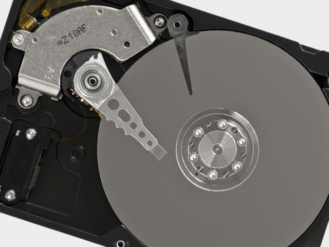 Những chiếc HDD trên PC đang đến rất gần con đường tuyệt chủng - Ảnh 1.