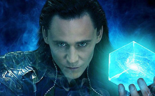 Hé lộ hình ảnh đầu tiên của Loki trong phần phim riêng, thần lừa lọc sẽ đưa khán giả về quá khứ cùng thuyết du hành thời gian - Ảnh 2.