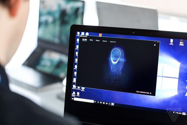 Cận cảnh nguyên mẫu laptop chơi game 2 màn hình Honeycomb Glacier của Intel - Ảnh 7.