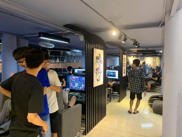 Không chịu thua kém game thủ Hà Nội, anh em Thanh Hóa khiến KOW Gaming Center quá tải ngay trong dịp khai trương - Ảnh 8.
