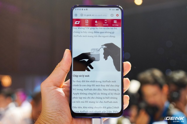 Loạt smartphone màn hình không khiếm khuyết lý tưởng với game thủ nửa đầu 2019 - Ảnh 1.