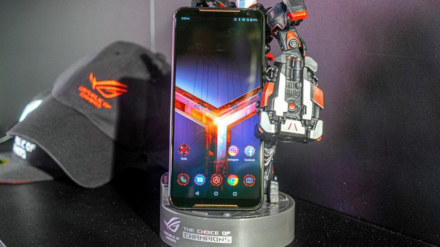 Loạt smartphone Android cấu hình khủng, Pin trâu, có sạc nhanh đáng mua nhất 6 tháng cuối 2019 - Ảnh 1.