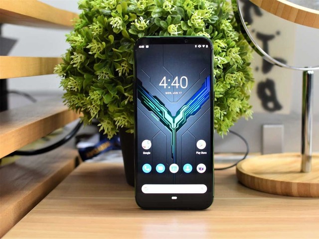 Loạt smartphone Android cấu hình khủng, Pin trâu, có sạc nhanh đáng mua nhất 6 tháng cuối 2019 - Ảnh 2.