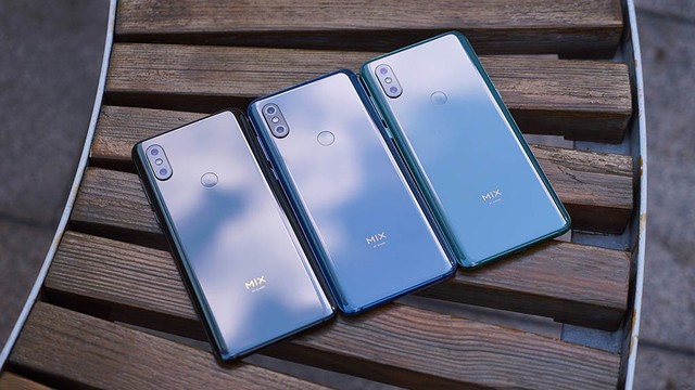 Loạt smartphone Android cấu hình khủng, Pin trâu, có sạc nhanh đáng mua nhất 6 tháng cuối 2019 - Ảnh 4.