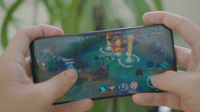 Chán tai thỏ và giọt nước thì hãy chọn 5 smartphone màn hình không khiếm khuyết này để chơi game cho đã - Ảnh 9.