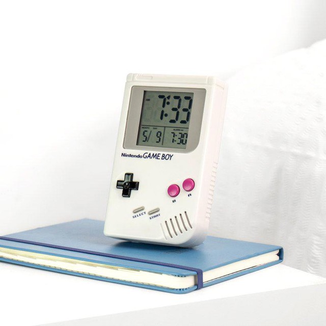 Sắm ngay cho mình một chiếc đồng hồ báo thức phong cách tay cầm PS4 nếu bạn là một game thủ thức khuya cày game - Ảnh 4.
