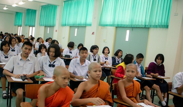Bá đạo như các nhà sư trẻ Thái Lan, không những tham gia mà còn vô địch luôn cả giải thể thao điện tử - Ảnh 3.