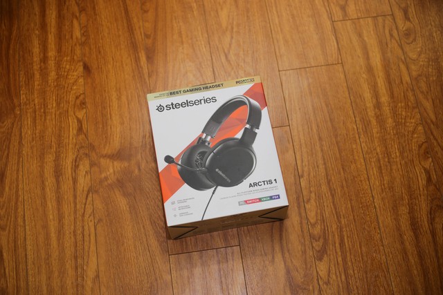 Đánh giá SteelSeries Arctis 1: Tai nghe gaming sừng sỏ trong tầm giá 1,4 triệu đồng - Ảnh 1.