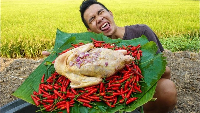 5 kênh du lịch - ẩm thực hot nhất miền Tây: Khoai Lang Thang sắp đạt nút vàng, một YouTuber trẻ tuổi khác đã làm được điều đó từ lâu - Ảnh 34.