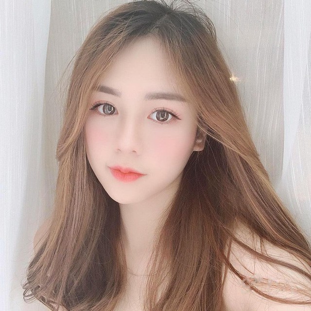 Hội girl xinh Việt lọt tầm ngắm netizen Trung: Người được ví giống Linh Ka, người kiếm sương sương 70 triệu/tháng - Ảnh 2.