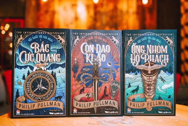 Bộ tiểu thuyết kỳ ảo kinh điển Vật Chất Tối Của Ngài chính thức phát hành tại Việt Nam - Ảnh 1.