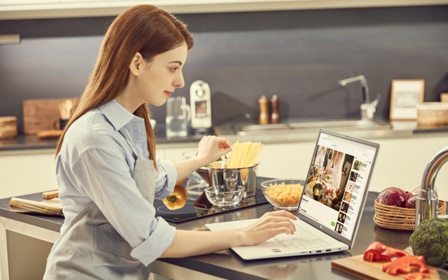 3 mẫu laptop lý tưởng cho doanh nhân làm việc từ xa “mùa dịch”