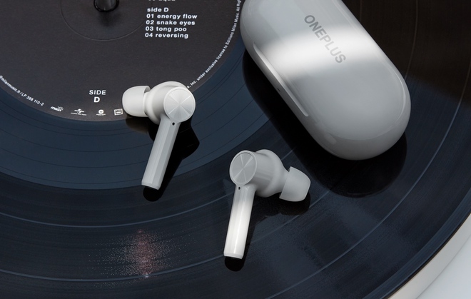 OnePlus Buds Z ra mắt: Không còn nhái AirPods, pin 5 giờ, giá rẻ chỉ 46 USD - Ảnh 1. OnePlus Buds Z ra mắt: Không còn nhái AirPods, pin 5 giờ, giá rẻ chỉ 46 USD - Ảnh 1.