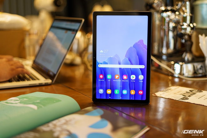 Mở hộp Samsung Galaxy Tab A7: thiết kế pha lẫn hoài cổ và hiện đại, loa là điểm mạnh - Ảnh 24. Mở hộp Samsung Galaxy Tab A7: thiết kế pha lẫn hoài cổ và hiện đại, loa là điểm mạnh - Ảnh 24.