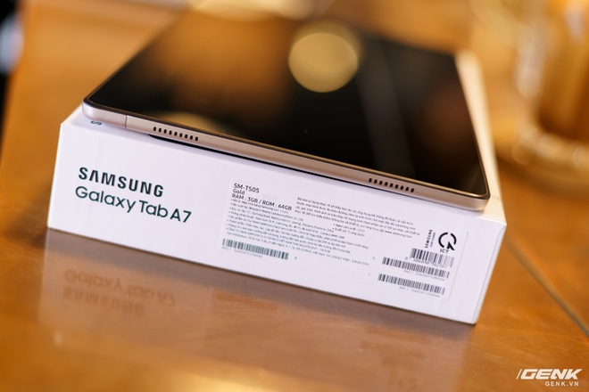 Mở hộp Samsung Galaxy Tab A7: thiết kế pha lẫn hoài cổ và hiện đại, loa là điểm mạnh - Ảnh 12. Mở hộp Samsung Galaxy Tab A7: thiết kế pha lẫn hoài cổ và hiện đại, loa là điểm mạnh - Ảnh 12.