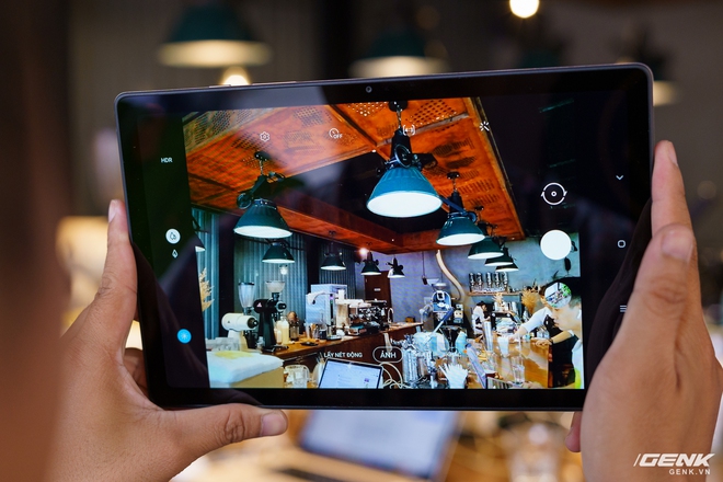 Mở hộp Samsung Galaxy Tab A7: thiết kế pha lẫn hoài cổ và hiện đại, loa là điểm mạnh - Ảnh 10. Mở hộp Samsung Galaxy Tab A7: thiết kế pha lẫn hoài cổ và hiện đại, loa là điểm mạnh - Ảnh 10.