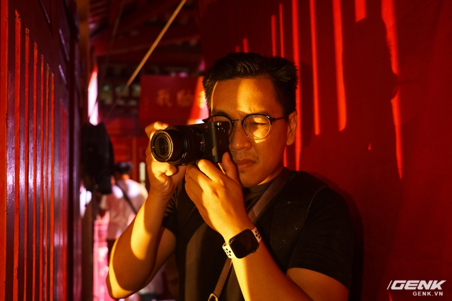 Máy ảnh thay ống kính Full Frame nhỏ nhất của Sony chính thức bán ra tại thị trường Việt Nam, giá 41,99 triệu đồng cho thân máy - Ảnh 7. Máy ảnh thay ống kính Full Frame nhỏ nhất của Sony chính thức bán ra tại thị trường Việt Nam, giá 41,99 triệu đồng cho thân máy - Ảnh 7.