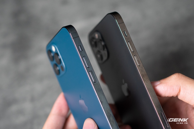 Compare The Two Best Colors On Iphone 12 Pro Graphite Black And Pacific Blue Itzone