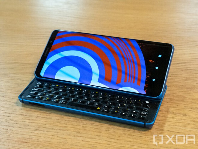 Diễn đàn công nghệ XDA trình làng smartphone đầu tiên Pro1-X: Chạy được cả LineageOS và Ubuntu Touch - Ảnh 3. Diễn đàn công nghệ XDA trình làng smartphone đầu tiên Pro1-X: Chạy được cả LineageOS và Ubuntu Touch - Ảnh 3.