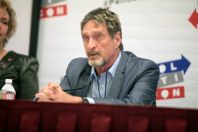 John McAfee bị bắt vì tội trốn thuế và gian lận ICO tiền mã hóa - Ảnh 1. John McAfee bị bắt vì tội trốn thuế và gian lận ICO tiền mã hóa - Ảnh 1.