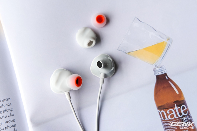 Trên tay JBL Quantum 50: Tai nghe có dây dành cho dân chơi game, housing hầm hố, nhiều phím chức năng, giá dưới 900.000 đồng - Ảnh 6. Trên tay JBL Quantum 50: Tai nghe có dây dành cho dân chơi game, housing hầm hố, nhiều phím chức năng, giá dưới 900.000 đồng - Ảnh 6.