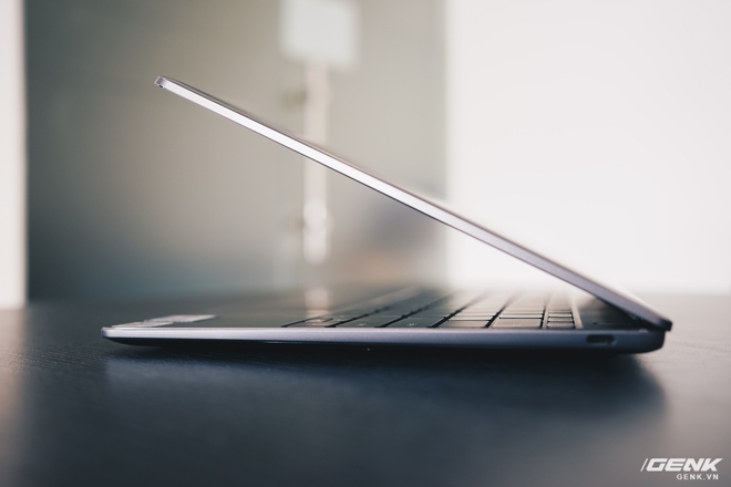 Đánh giá Huawei MateBook 13: Ultrabook tốt nếu người dùng chấp nhận vượt qua rào cản thương hiệu (và thời lượng pin tệ hại) - Ảnh 5. Đánh giá Huawei MateBook 13: Ultrabook tốt nếu người dùng chấp nhận vượt qua rào cản thương hiệu (và thời lượng pin tệ hại) - Ảnh 5.